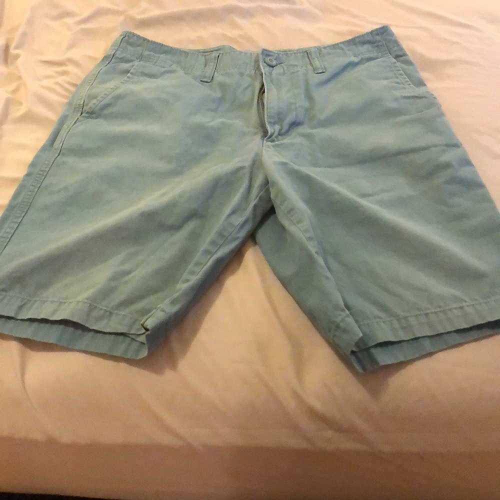 Old Navy Men’s shorts size 32